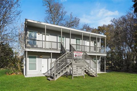 819 Oak Street La Marque TX 77568