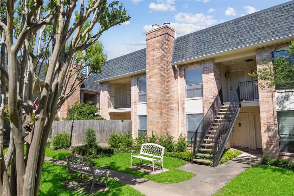 1601 S Shepherd Drive S 213