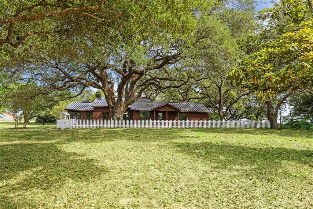 3834 Fm 949 Highway, Cat Spring, Texas image 1