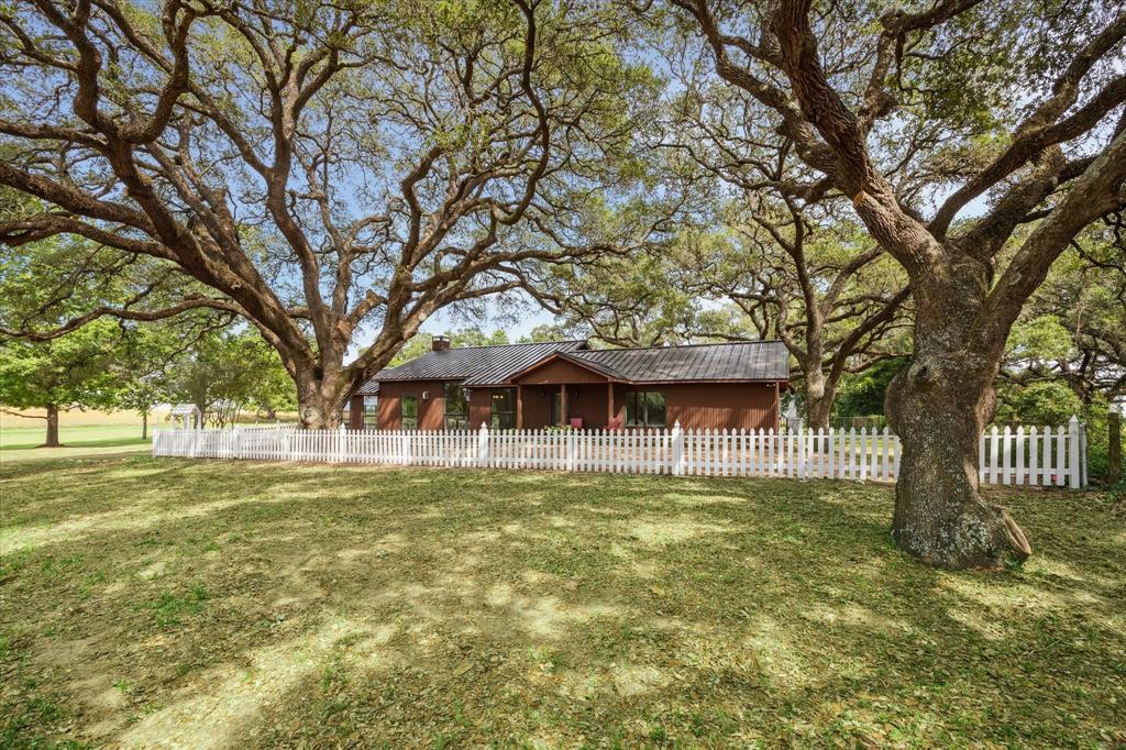 3834 Fm 949 Highway, Cat Spring, Texas image 9