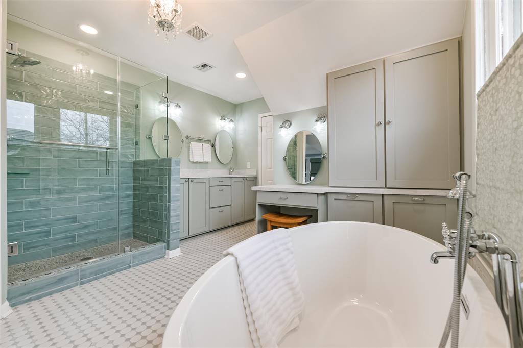 Galveston, Texas 77550, United States, 3 Bedrooms Bedrooms, ,2 BathroomsBathrooms,Residential,Pending,18140