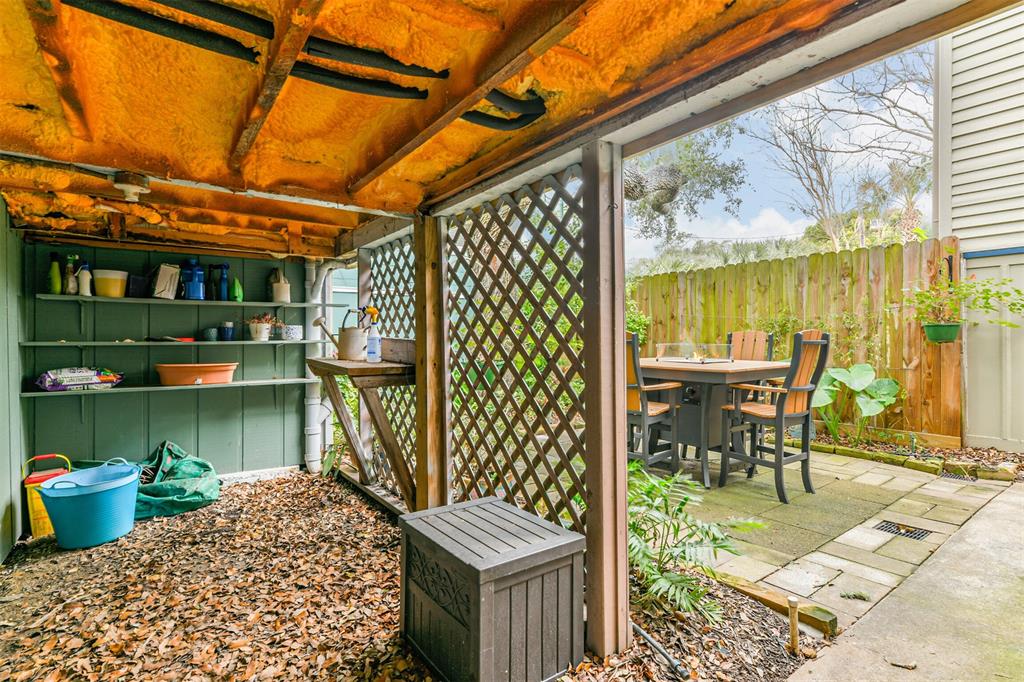 Galveston, Texas 77550, United States, 3 Bedrooms Bedrooms, ,2 BathroomsBathrooms,Residential,Pending,18140