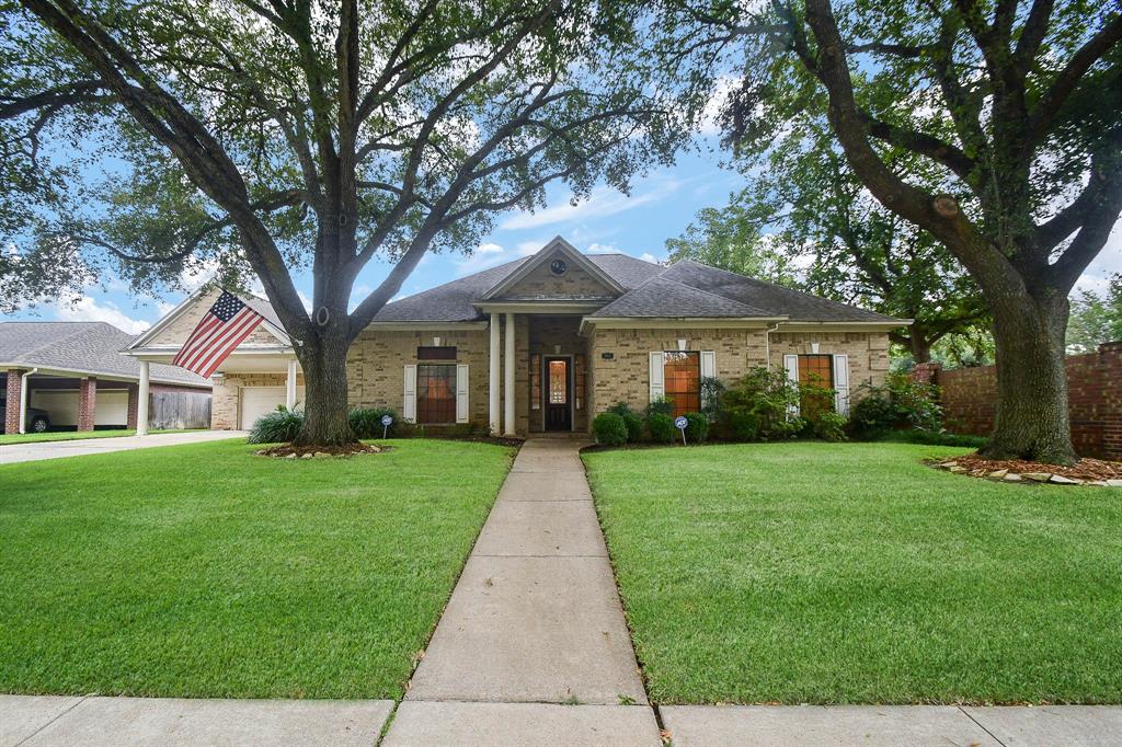 1802 Thompson Crossing Drive, Richmond, Texas image 1