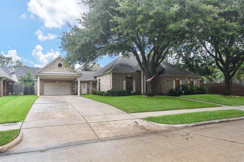 1802 Thompson Crossing Drive, Richmond, Texas image 5