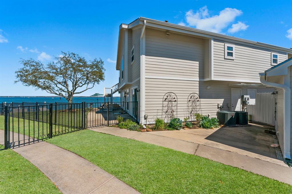 69 Lakeview Village