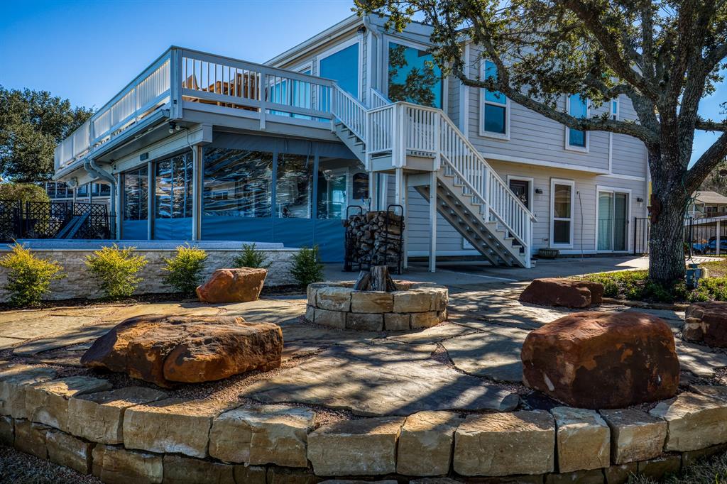 69 Lakeview Village