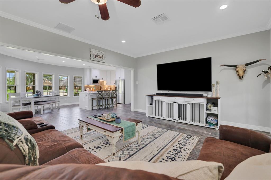 6202 Oleander Drive