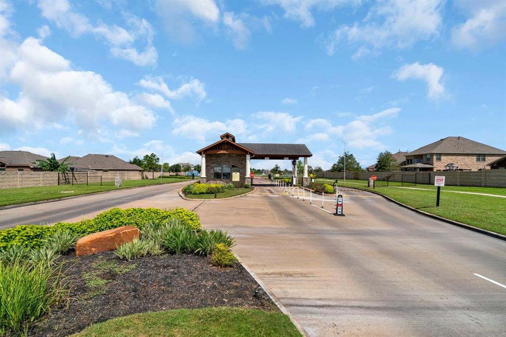 9939 Clear Diamond Drive, Rosharon, Texas image 30