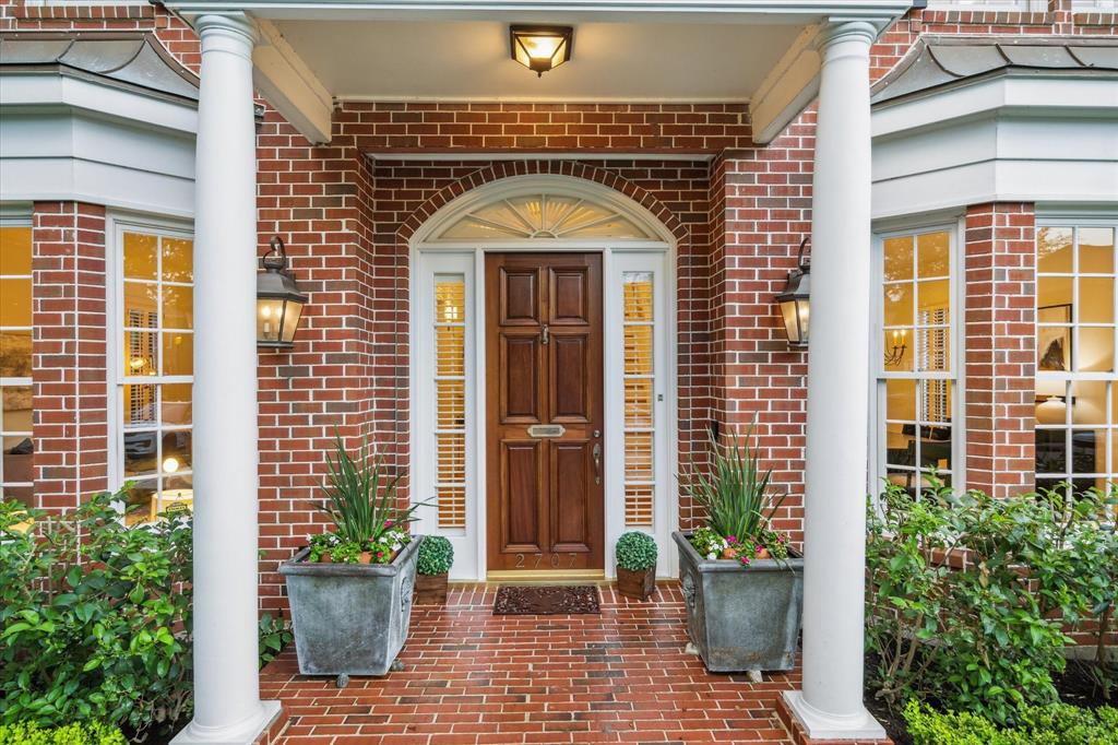2707 Barbara Lane