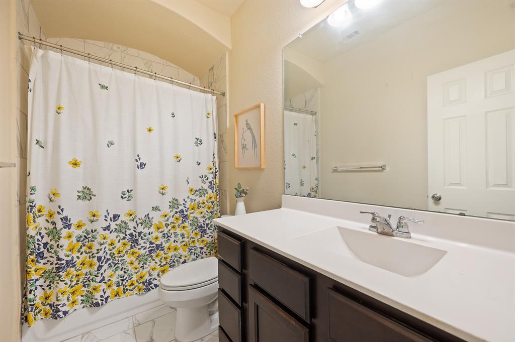 18418 Gardens End Lane, Houston, Texas image 14