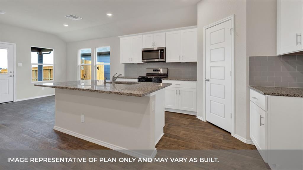 5640 Wood Duck Drive, Orange, Texas image 3