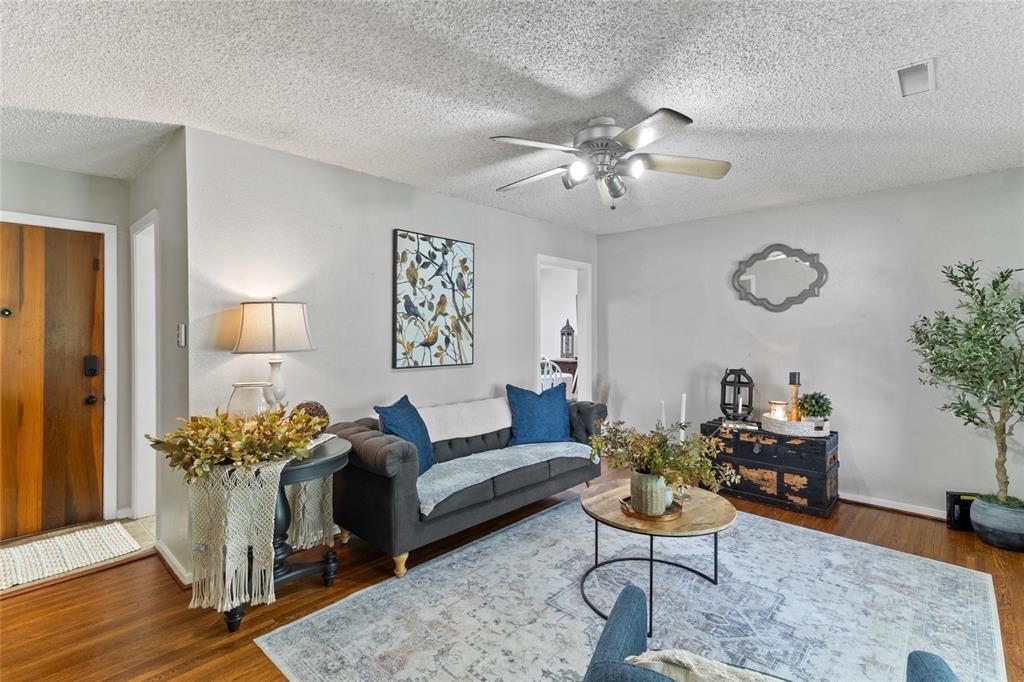 315 Cypress Street, Lake Jackson, Texas image 4