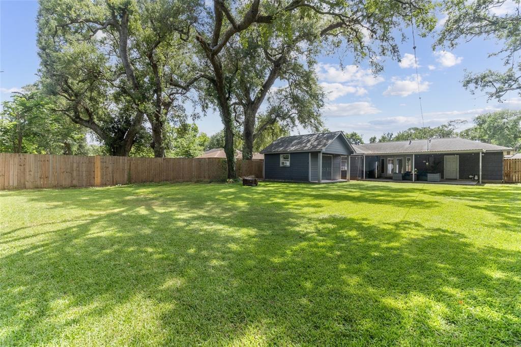 315 Cypress Street, Lake Jackson, Texas image 22