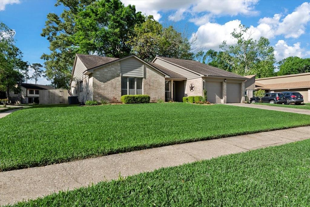 5814 Flax Bourton Street, Humble, Texas image 2