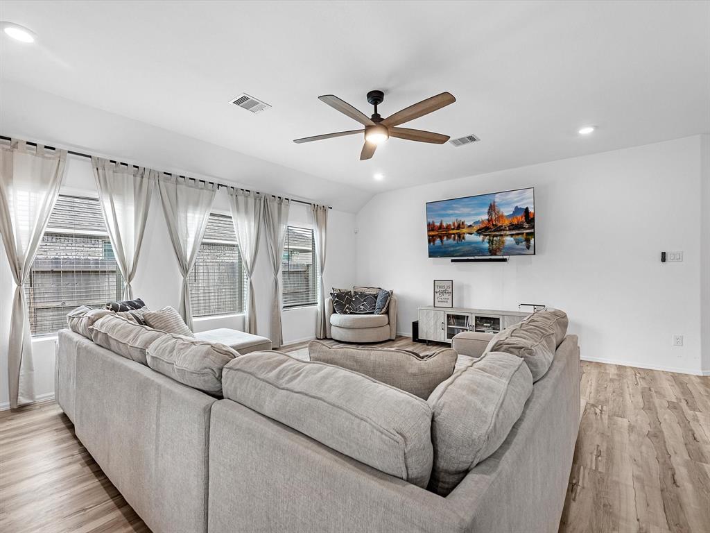 3803 Falling Moon Lane, Rosenberg, Texas image 3