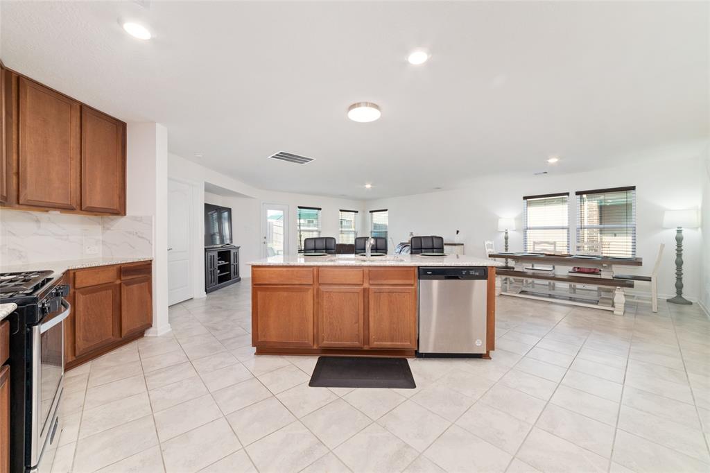 41534 Stampede Stream Drive, Magnolia, Texas image 9