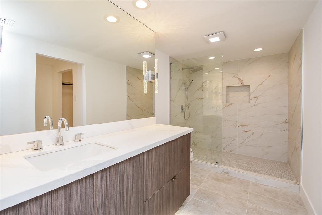 49 Briar Hollow Lane #1106, Houston, Texas image 25