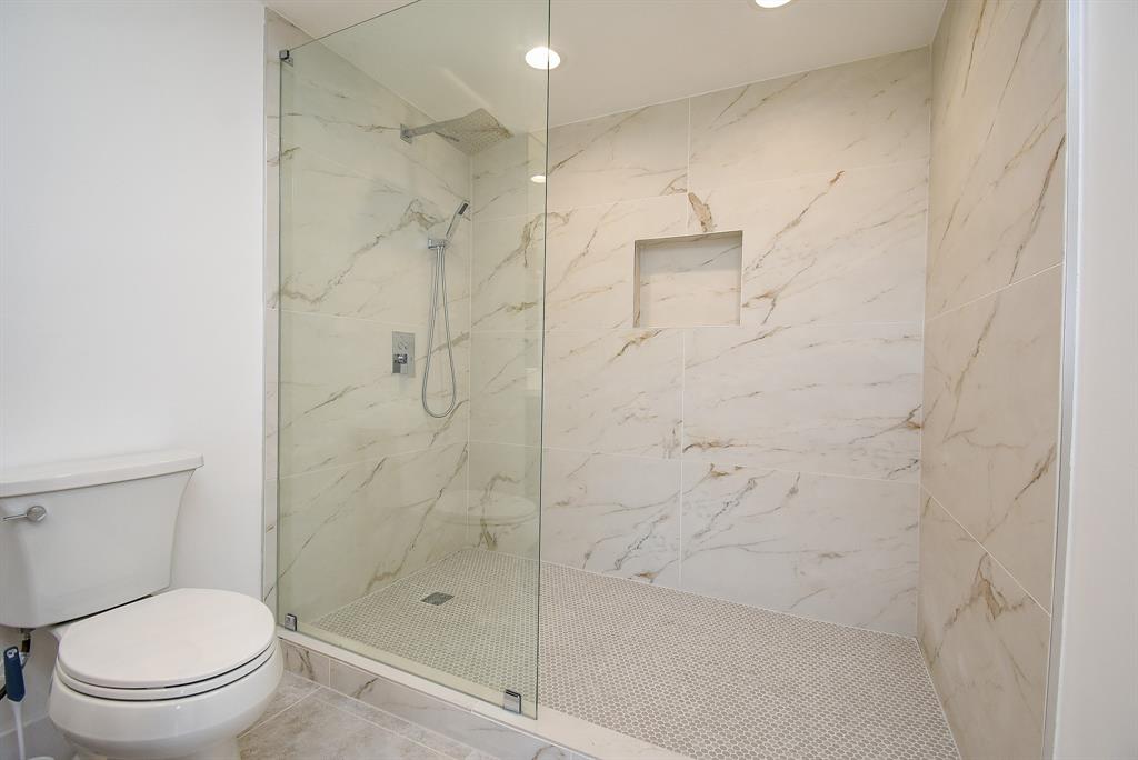 49 Briar Hollow Lane #1106, Houston, Texas image 26