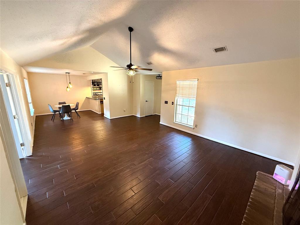 2319 Colleen Drive, Pearland, Texas image 7