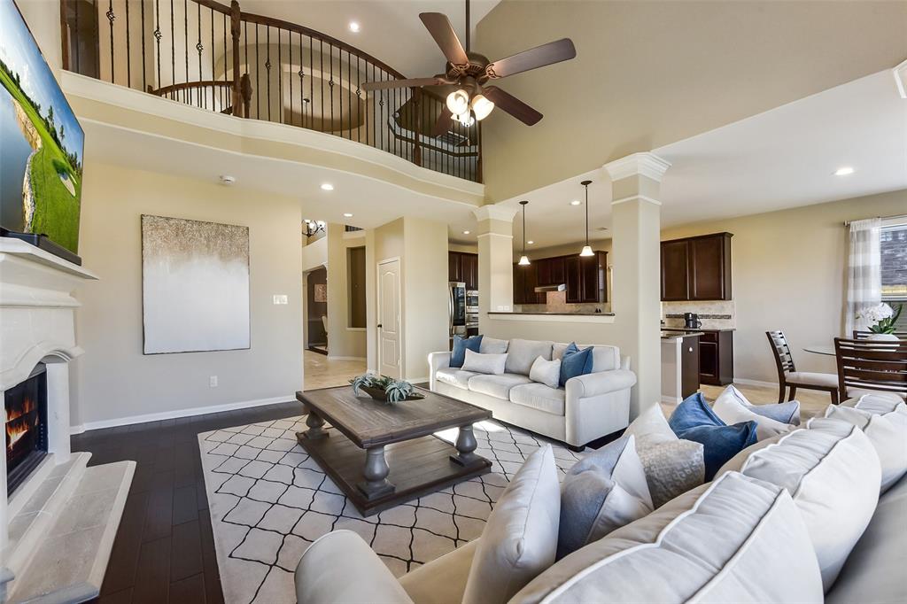 5409 Aroma Knoll Lane, Rosharon, Texas image 6
