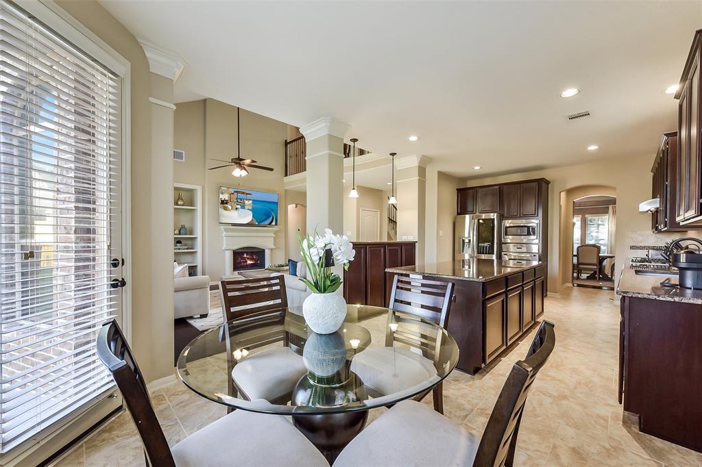 5409 Aroma Knoll Lane, Rosharon, Texas image 11