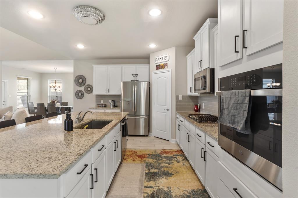 5010 Trembling Aspen Lane, Rosenberg, Texas image 10