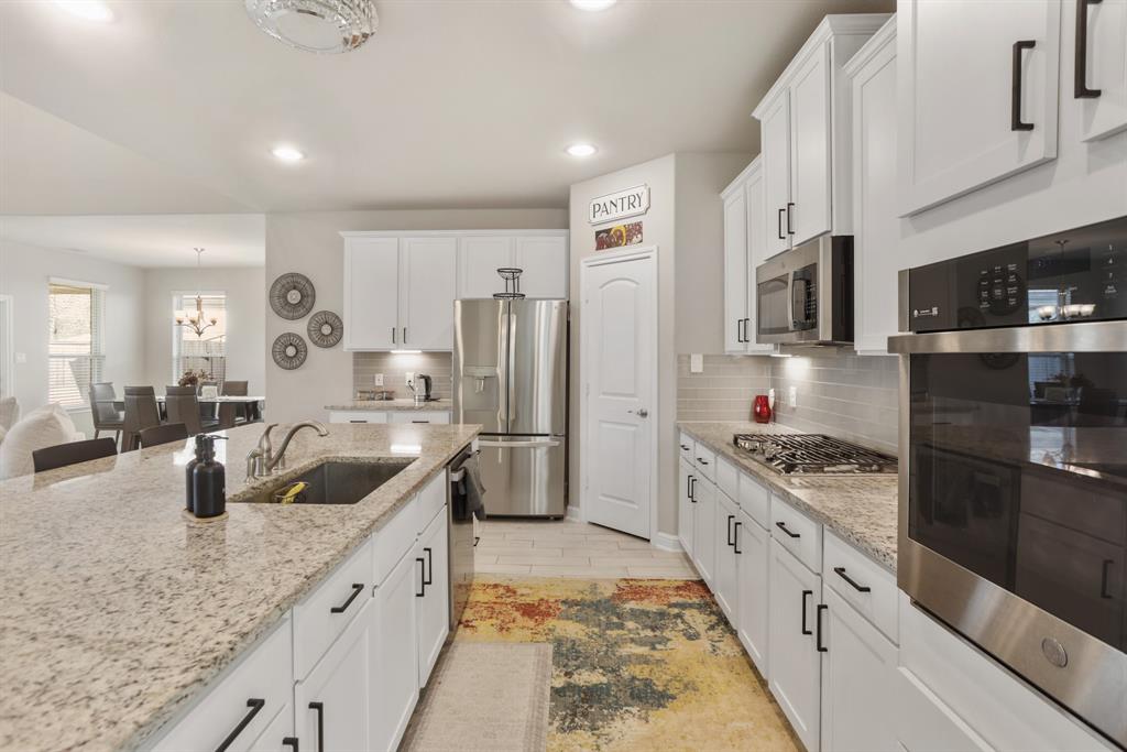 5010 Trembling Aspen Lane, Rosenberg, Texas image 11