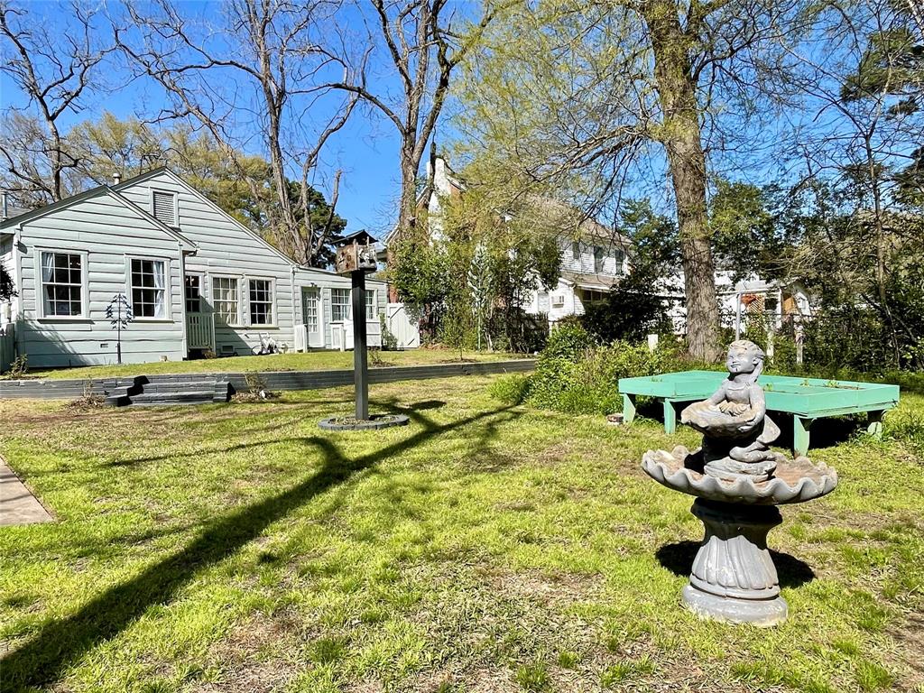 919 E Houston Avenue, Crockett, Texas image 7