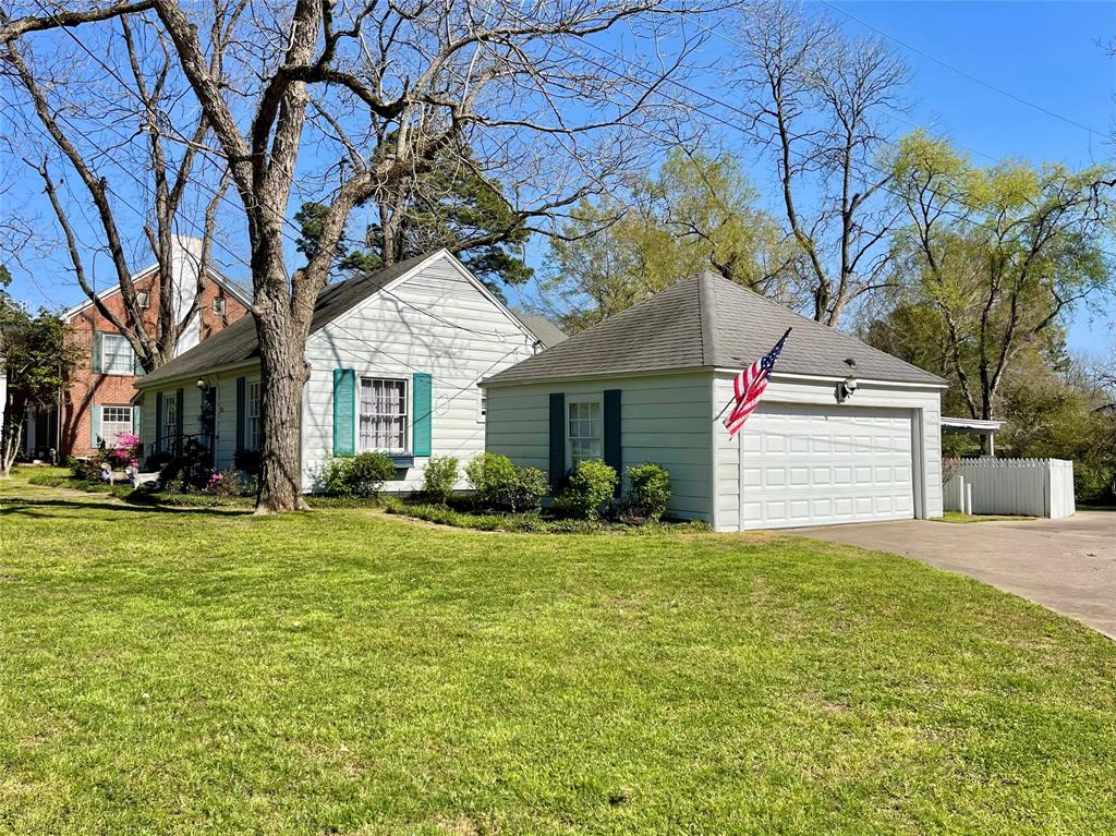 919 E Houston Avenue, Crockett, Texas image 10