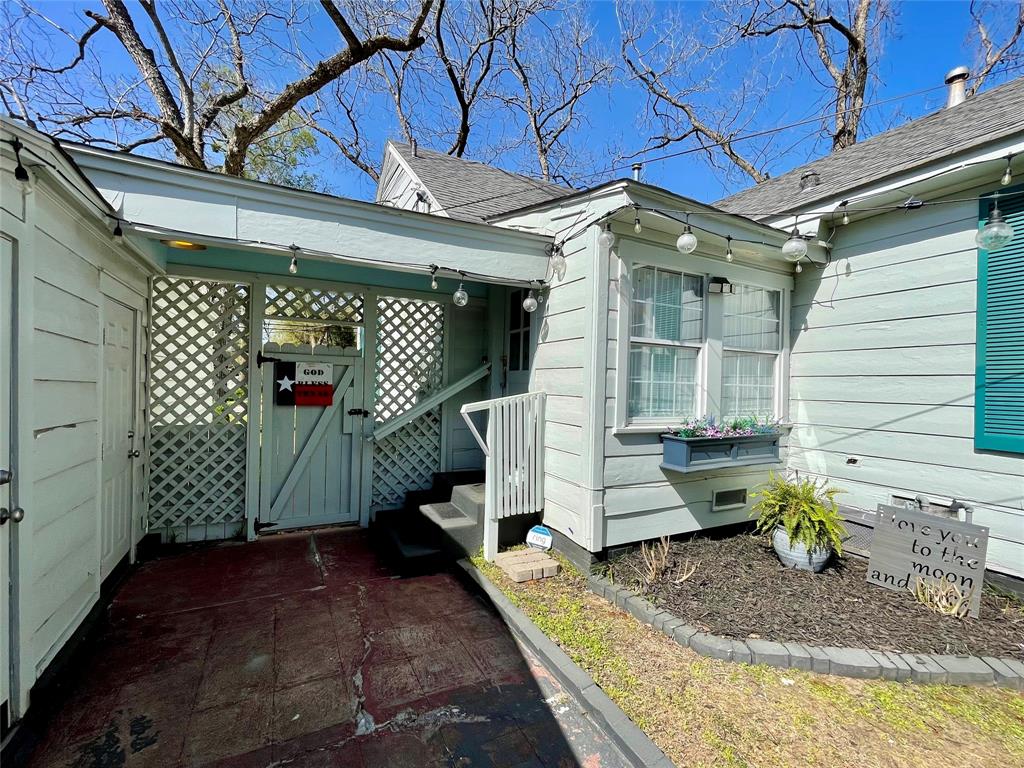 919 E Houston Avenue, Crockett, Texas image 6