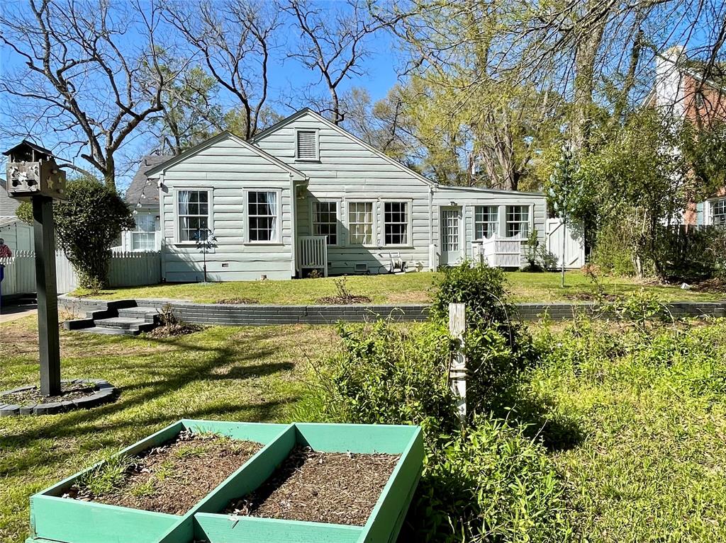 919 E Houston Avenue, Crockett, Texas image 8