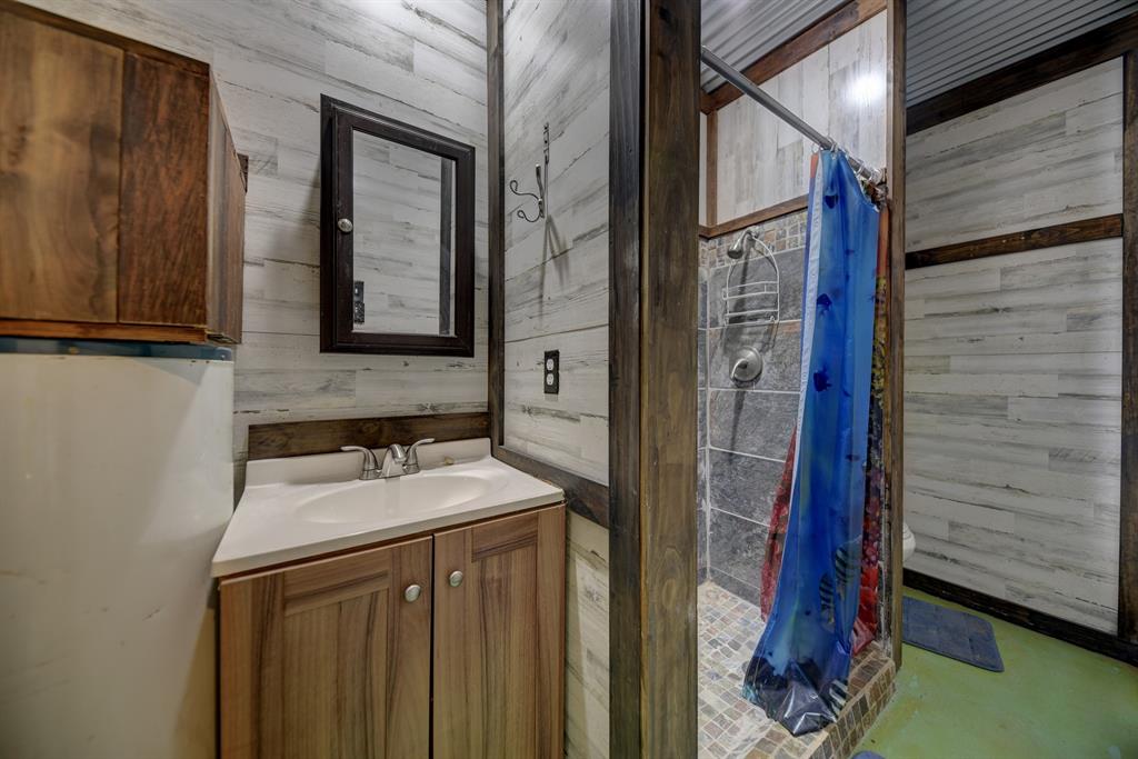 225 Private Road 4007, Hallettsville, Texas image 19