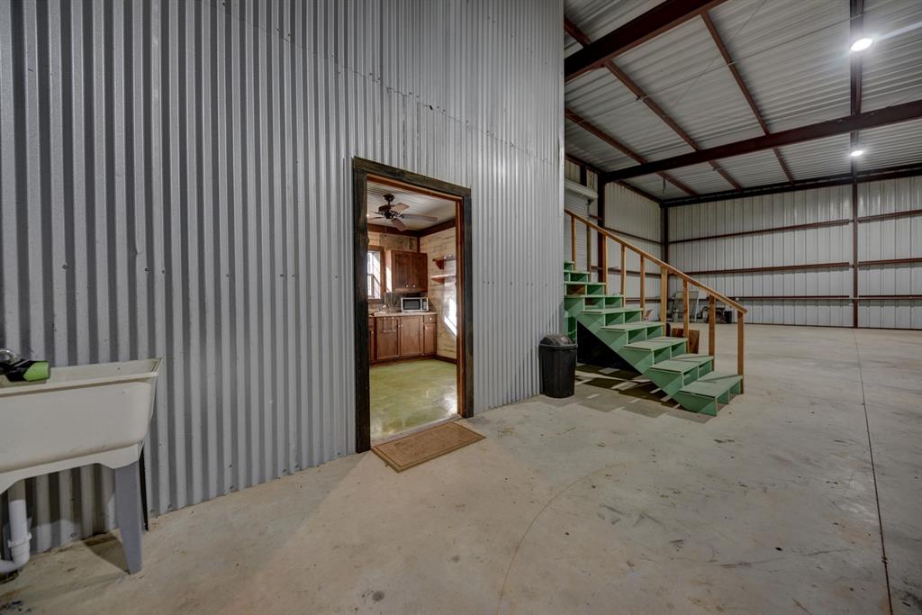 225 Private Road 4007, Hallettsville, Texas image 15