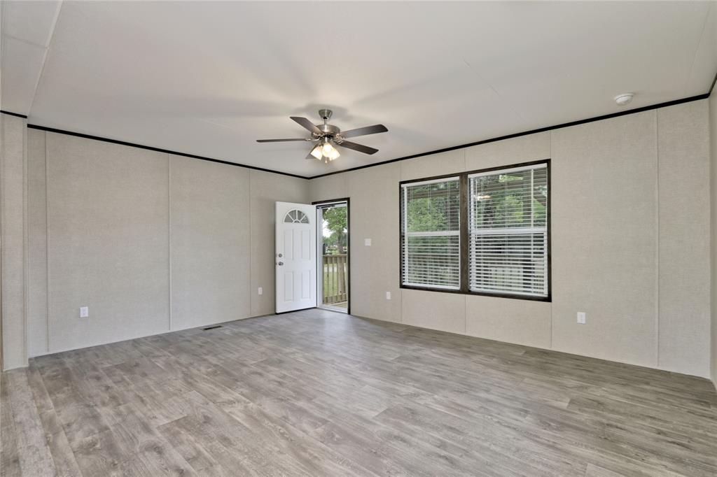 1600 Ross Avenue, Cleveland, Texas image 7