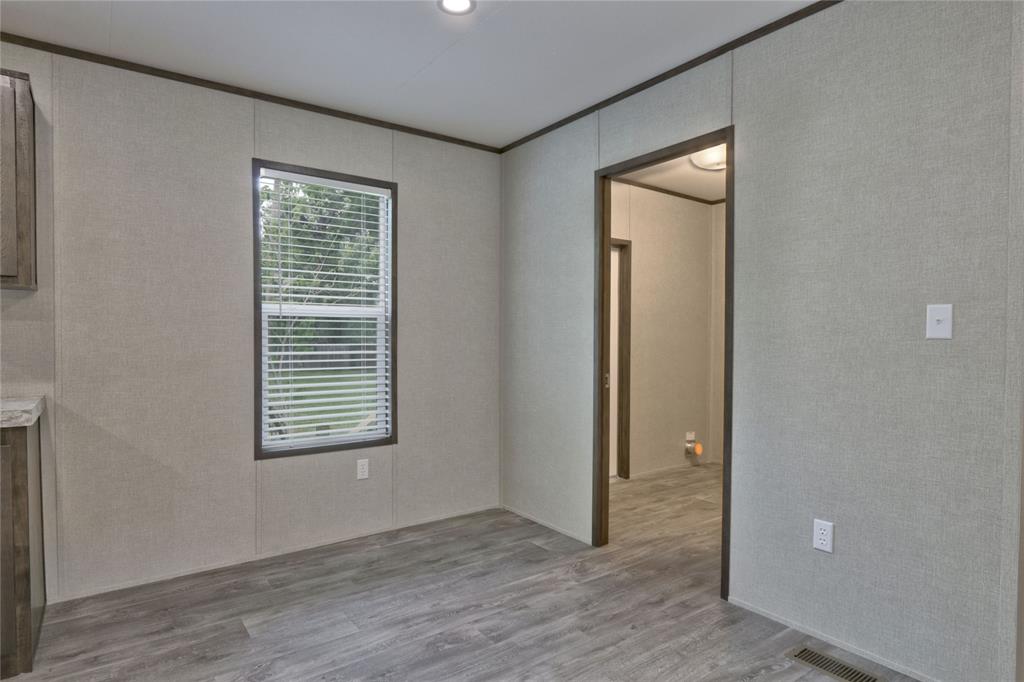 1600 Ross Avenue, Cleveland, Texas image 12