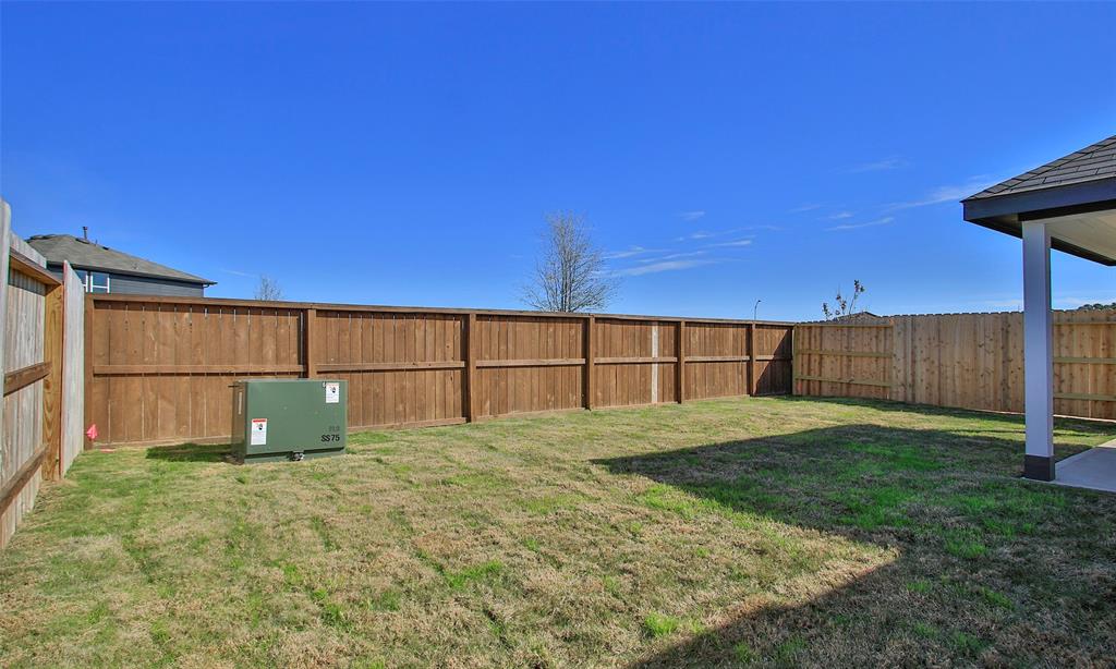 4331 Maple Root Lane, Pinehurst, Texas image 38