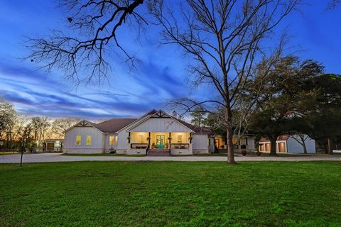 Single Family Residence in Katy TX 25914 Karen Road.jpg