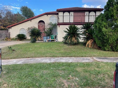 Single Family Residence in Pasadena TX 3701 Uraguay Drive.jpg