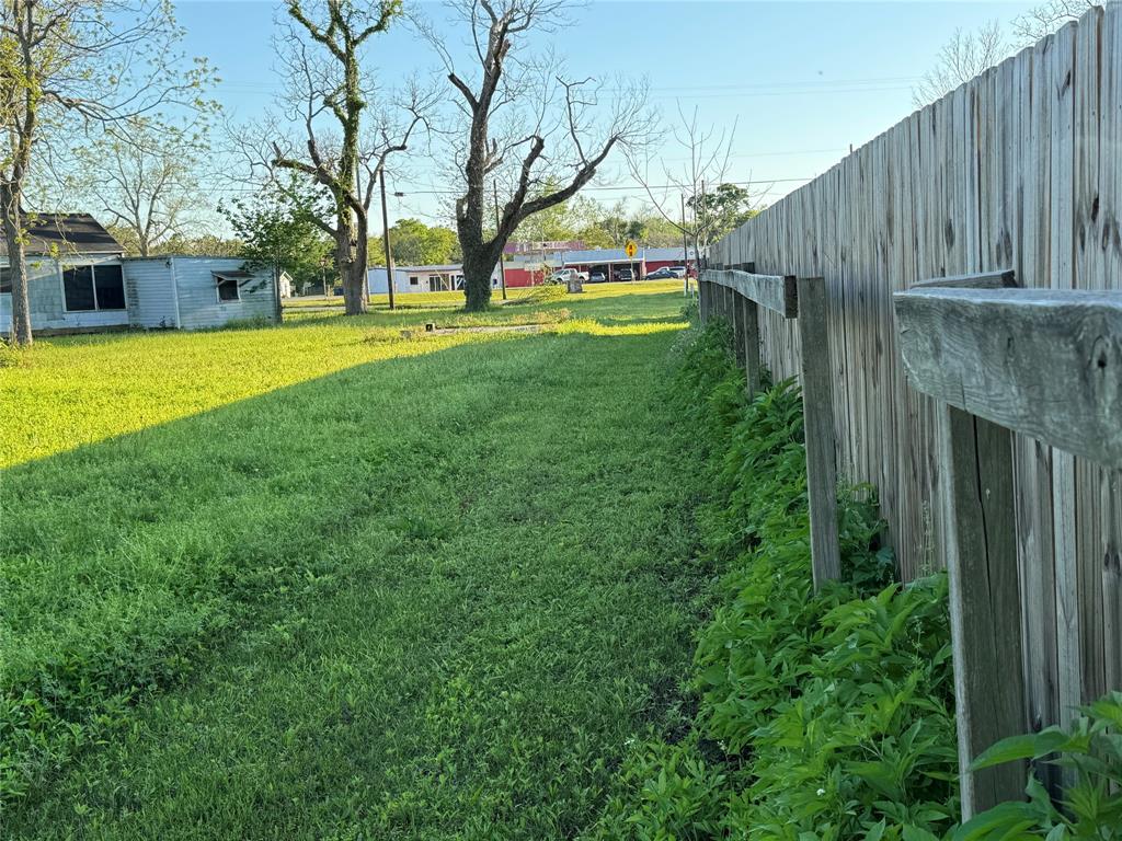 501 Burnett Street, Brazoria, Texas image 4