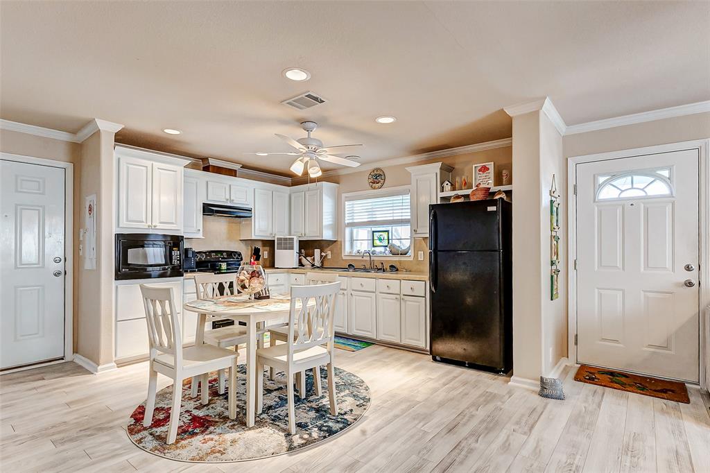 965 Mary Lynn, Crystal Beach, Texas image 25