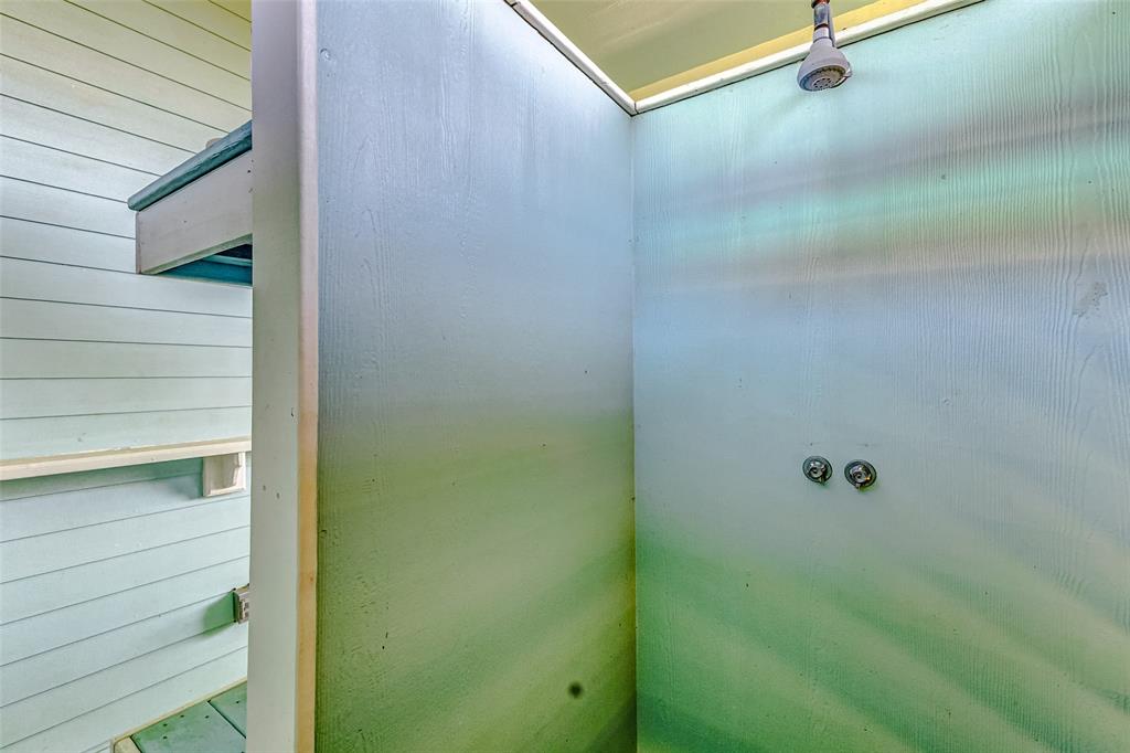 965 Mary Lynn, Crystal Beach, Texas image 11