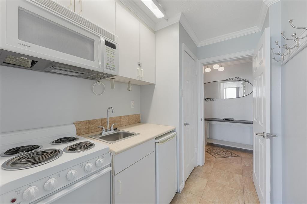 415 E Beach Drive #701-702, Galveston, Texas image 14