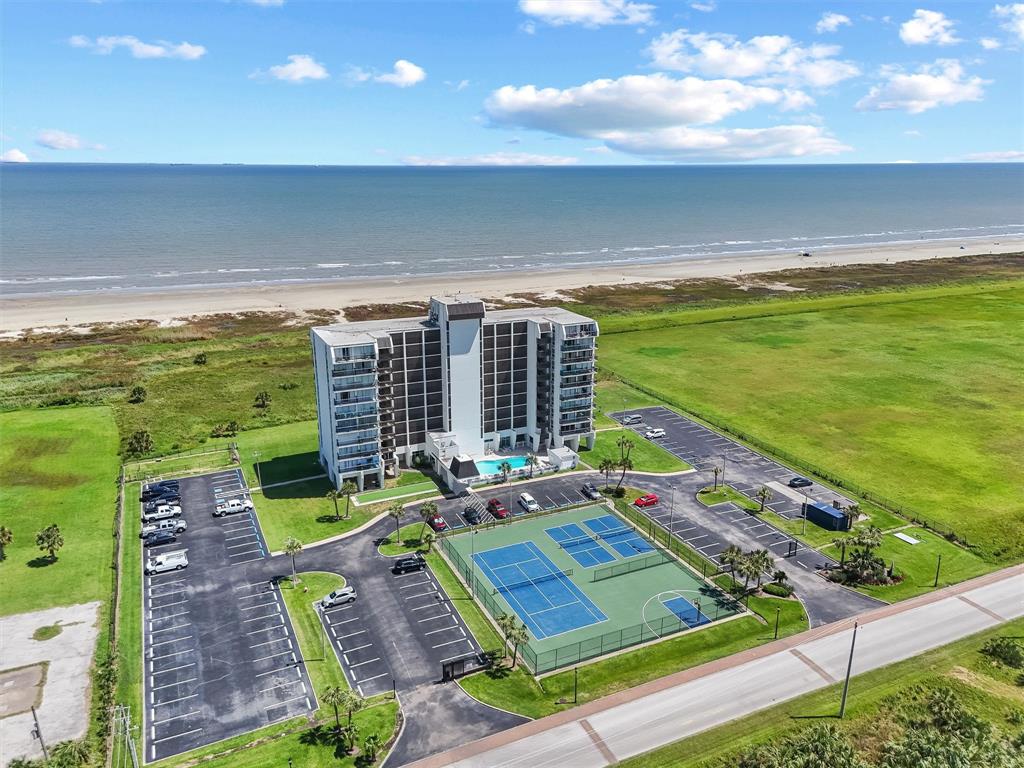 415 E Beach Drive 701-702