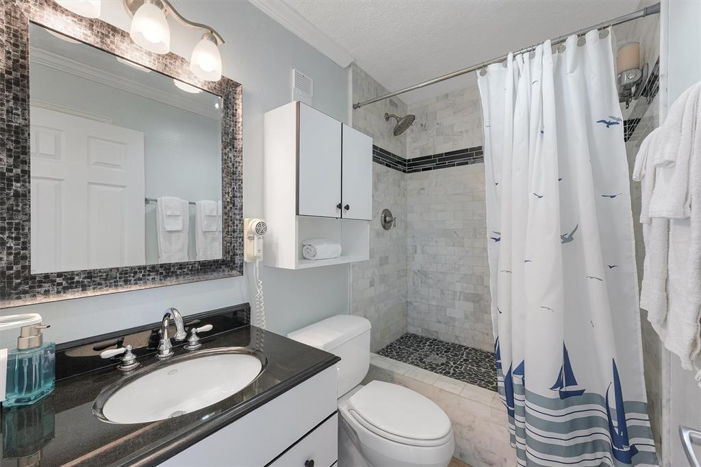 415 E Beach Drive #701-702, Galveston, Texas image 12