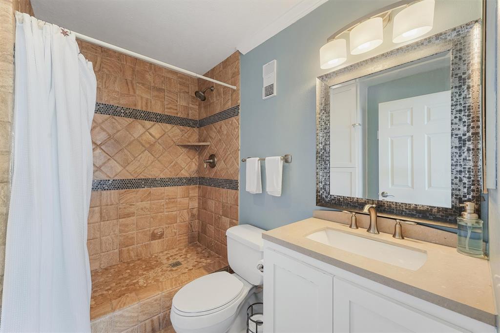 415 E Beach Drive #701-702, Galveston, Texas image 18