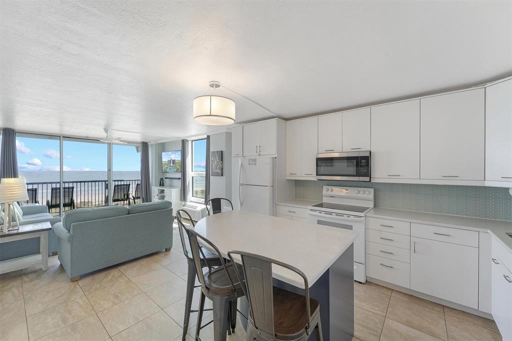 415 E Beach Drive 701-702