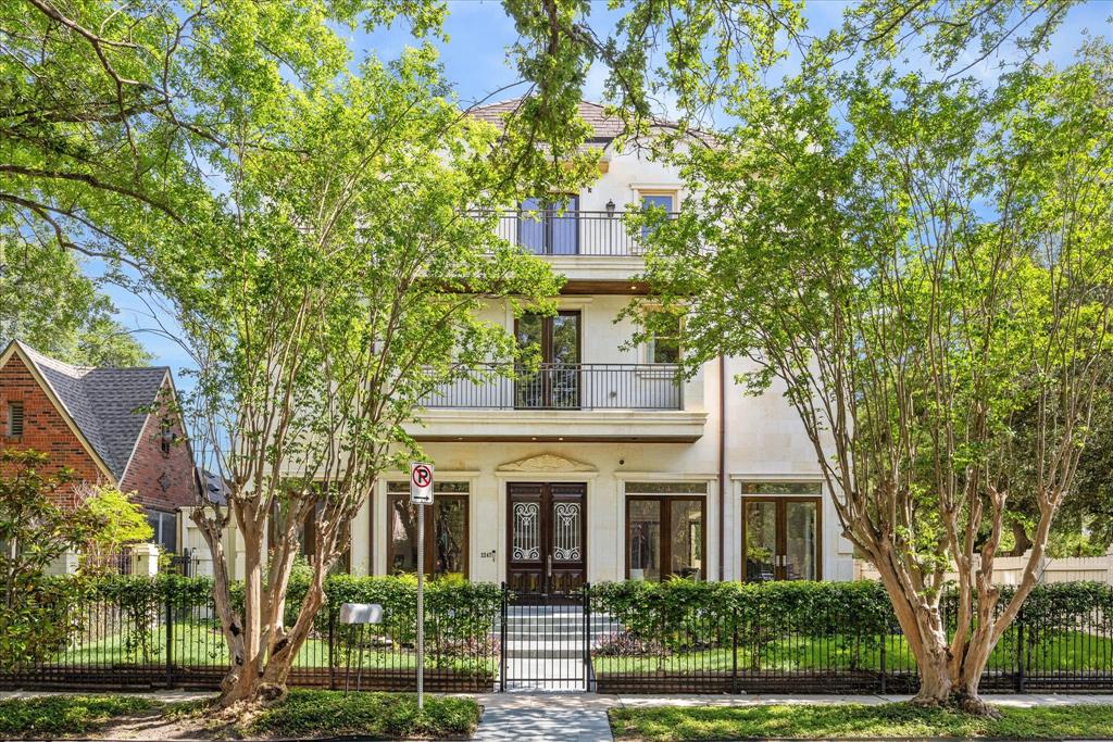 View Houston, TX 77098 house