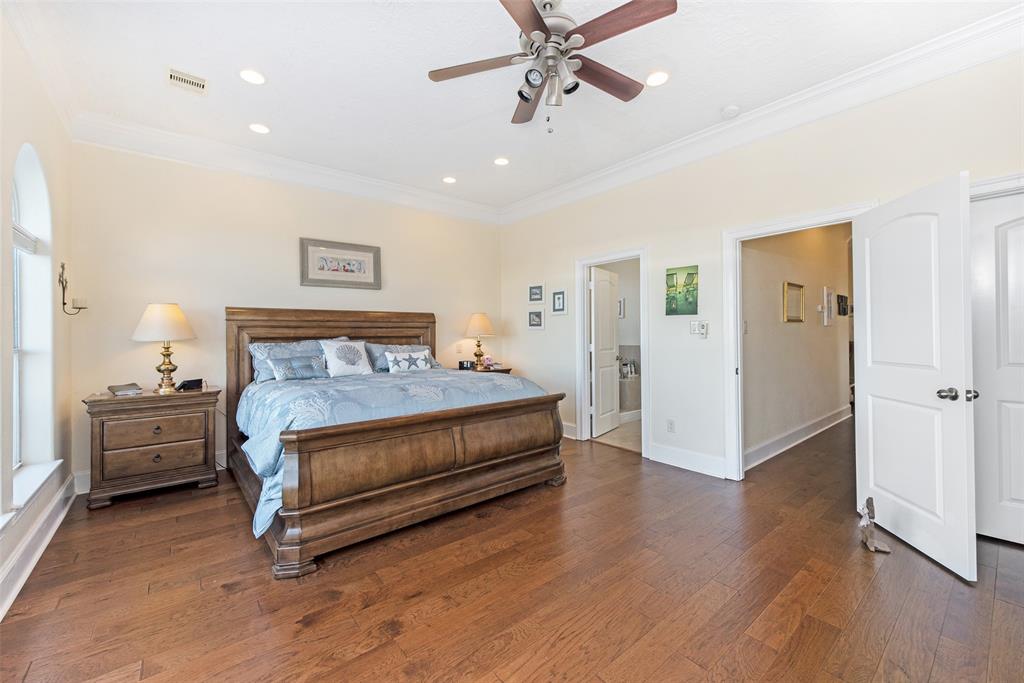 2662 E Bayshore Drive, Dickinson, Texas image 30