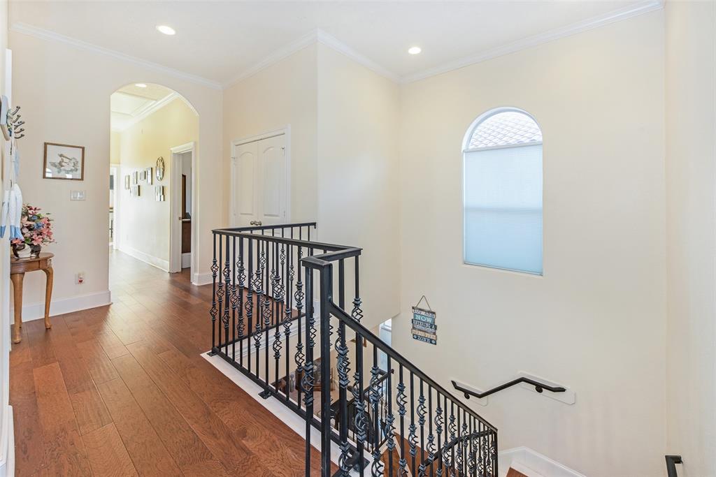 2662 E Bayshore Drive, Dickinson, Texas image 22