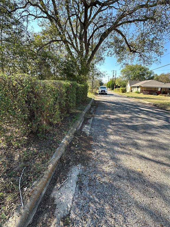 306 Jerry Street, Hallettsville, Texas image 8